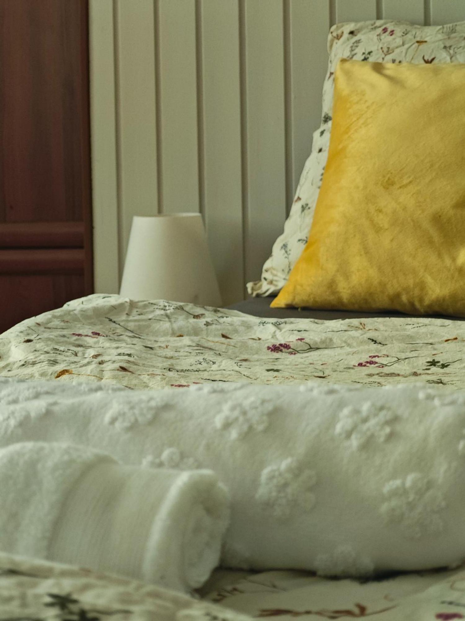 Vintage Room With Garden View Братислава Екстер'єр фото
