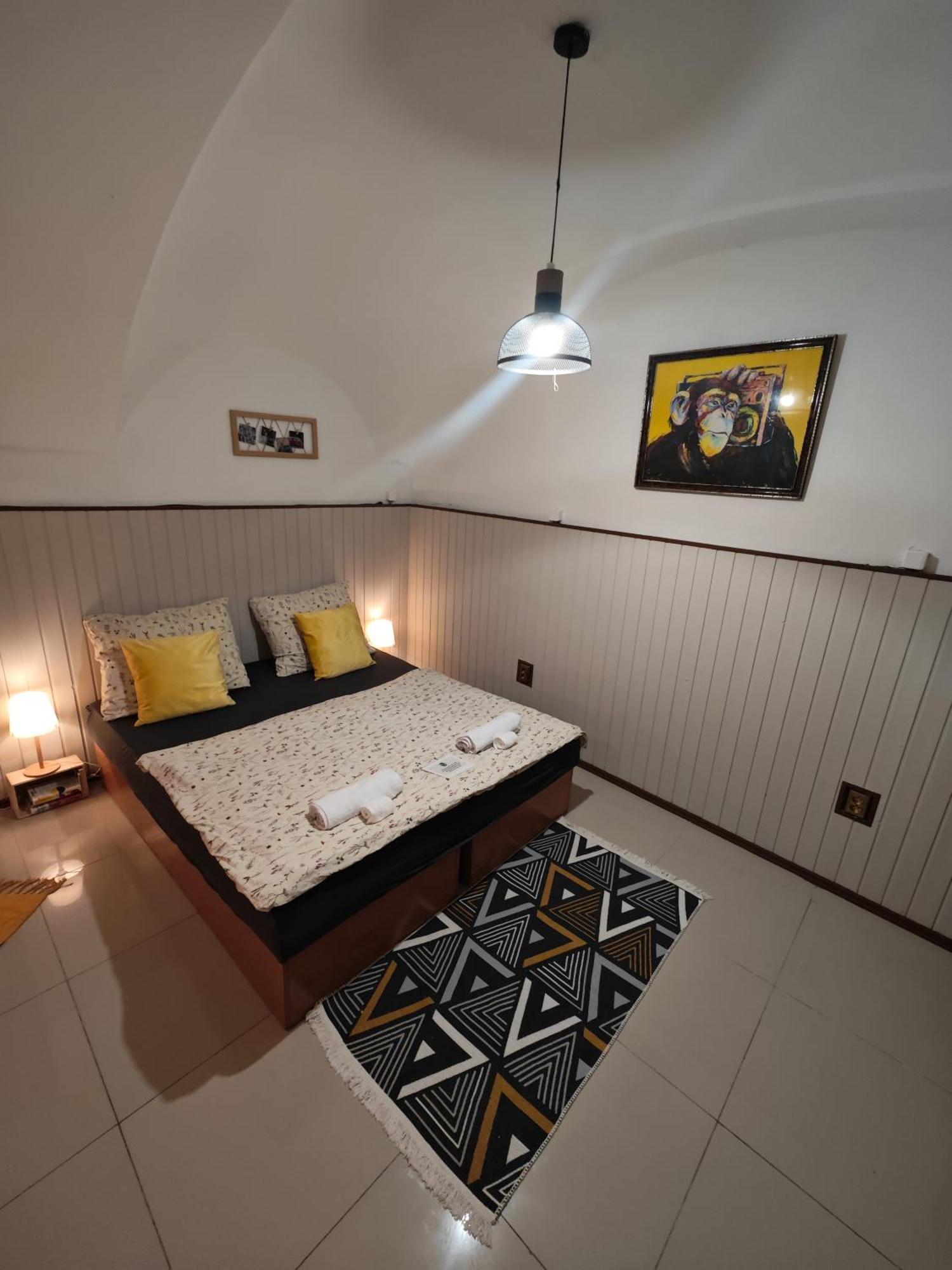 Vintage Room With Garden View Братислава Екстер'єр фото