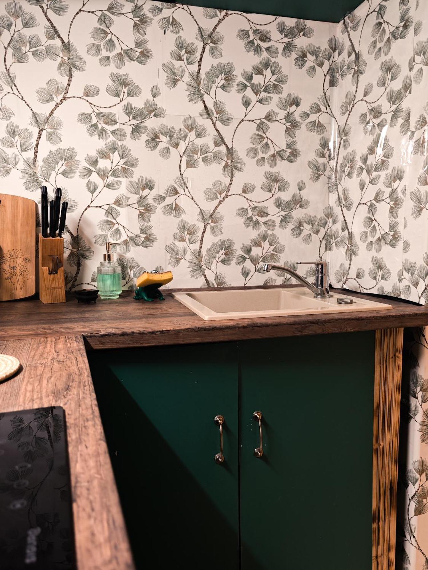 Vintage Room With Garden View Братислава Екстер'єр фото